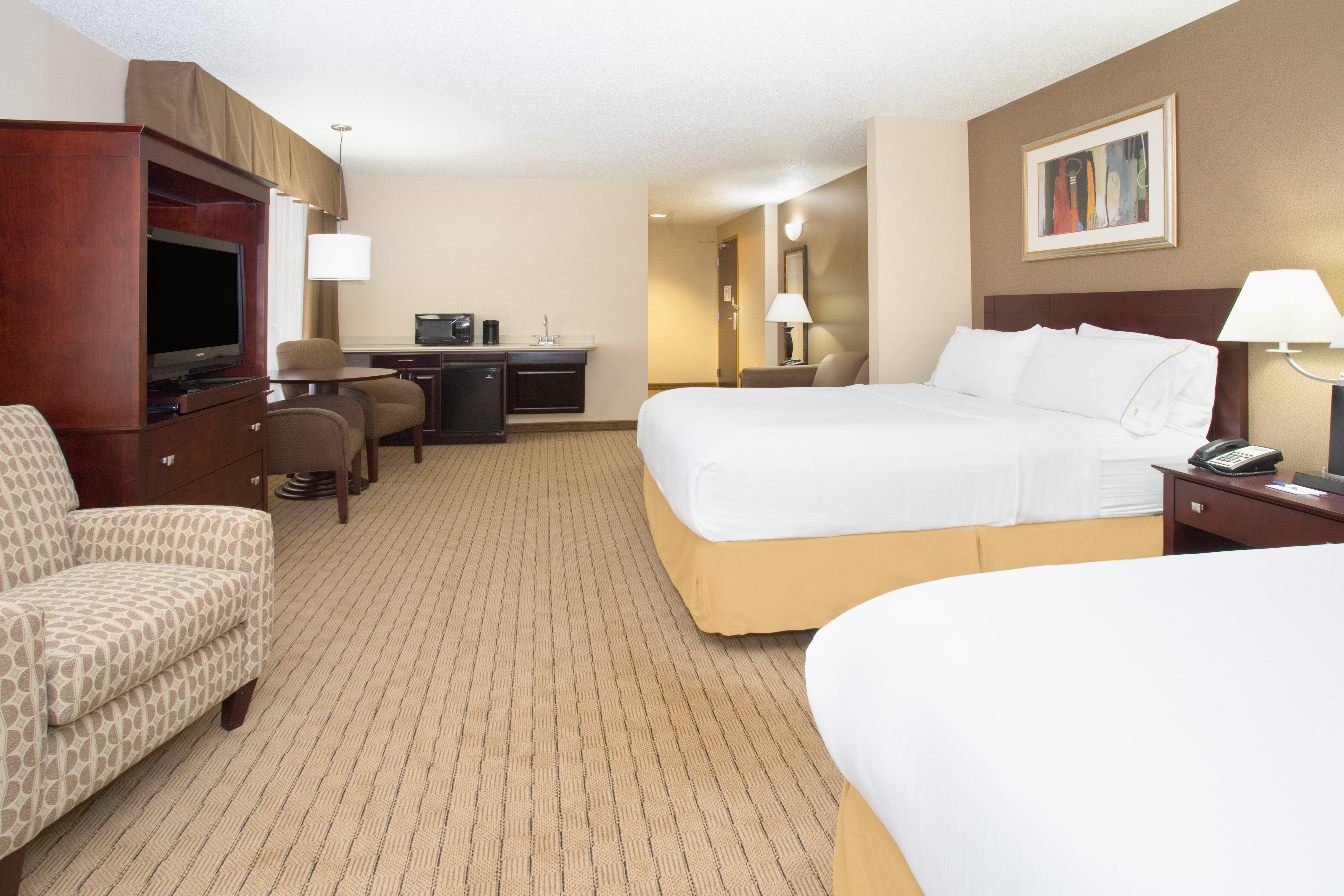 Holiday Inn Express Hotel & Suites Minot South By Ihg Exterior foto
